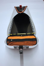 Laden Sie das Bild in den Galerie-Viewer, Slingfin Honey Badger Backpack